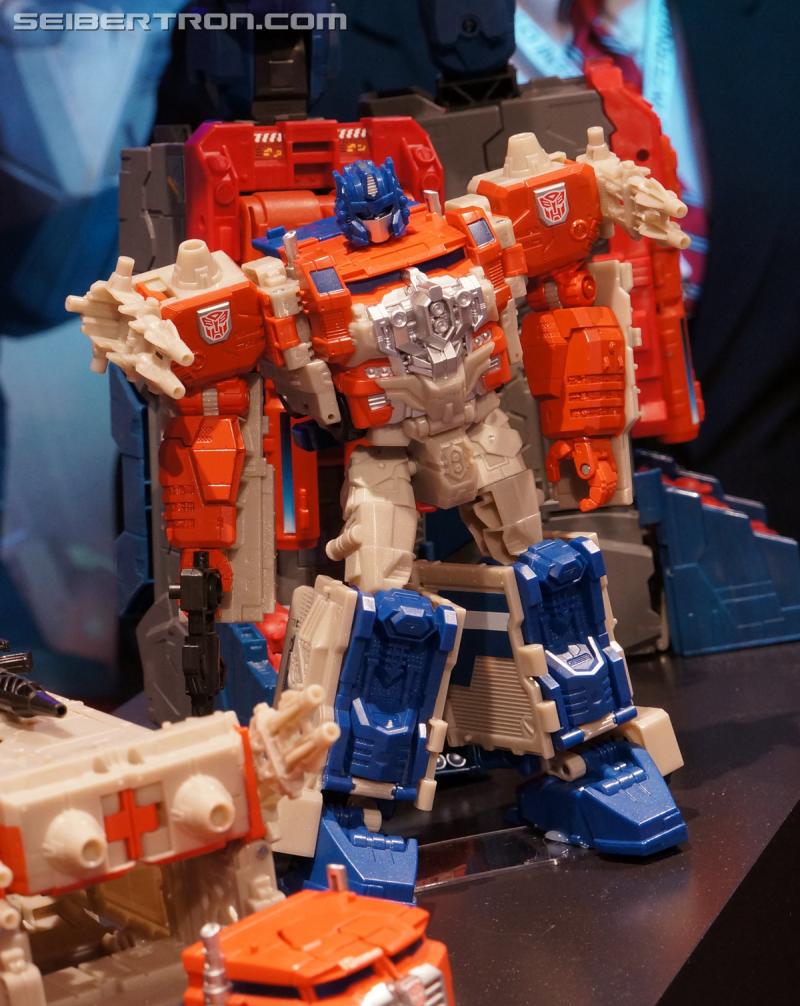 Toy Fair 2016: Titans Return - Transformers Event: Titans Return 056a