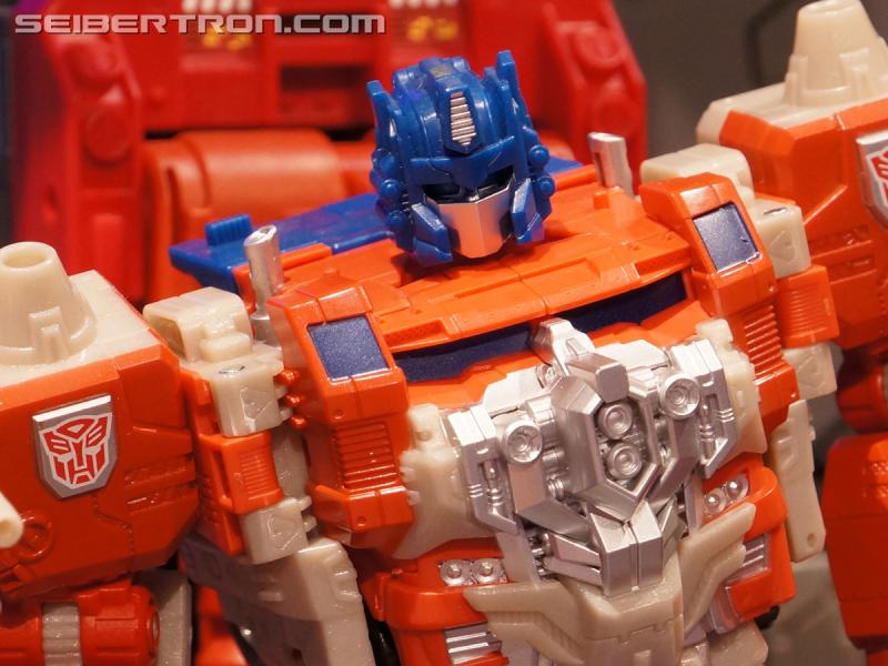 Toy Fair 2016: Titans Return - Transformers Event: Titans Return 057a