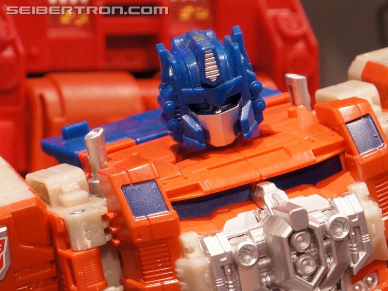 Toy Fair 2016: Titans Return - Transformers Event: Titans Return 057b