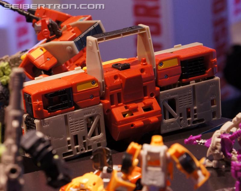 Toy Fair 2016: Titans Return - Transformers Event: Titans Return 065a