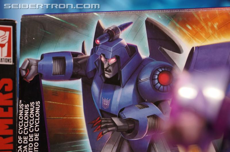 Toy Fair 2016: Titans Return - Transformers Event: Titans Return 081