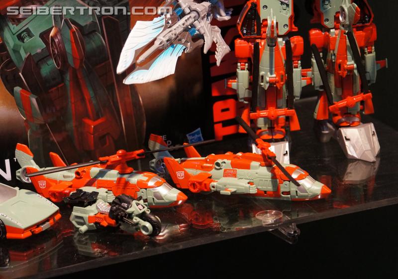 Toy Fair 2016: Titans Return - Transformers Event: Titans Return 103a