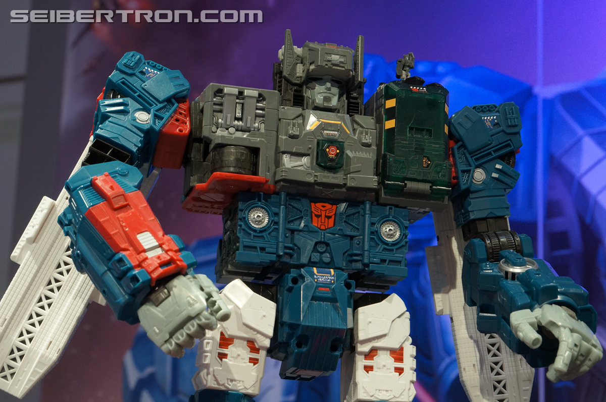 Transformers News: Toy Fair 2016 Titans Return Photogallery