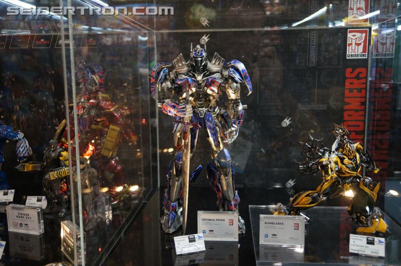 Transformers News: Toy Fair 2016 - Kids Logic Devastator & Constructicons and Comicave Studios AOE Optimus Prime & Bumb