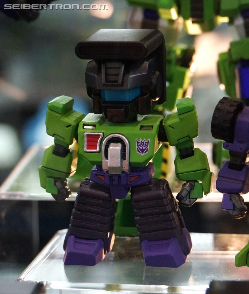 Toy Fair 2016 - Kids Logic Devastator & Constructicons and Comicave Studios AOE Optimus Prime & Bumblebee