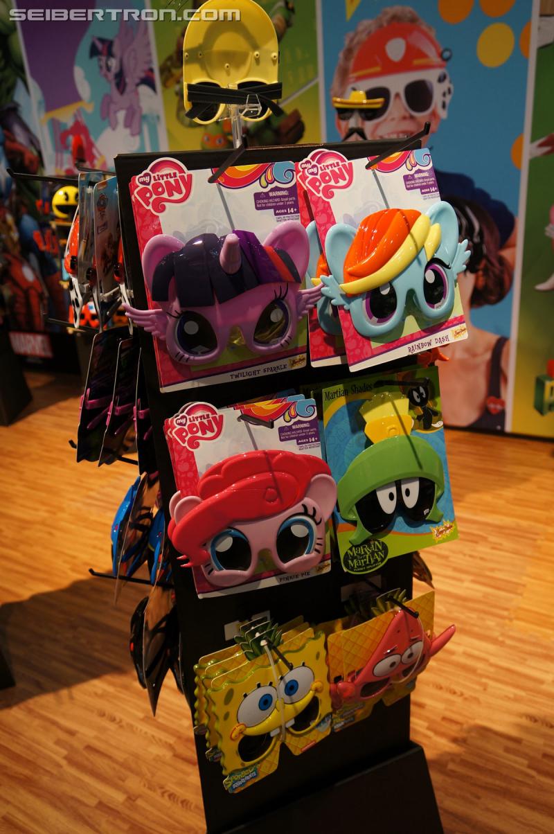 Toy Fair 2016: Miscellaneous Transformers Related Products - Transformers Event: Miscellaneous Transformers Related Products 010
