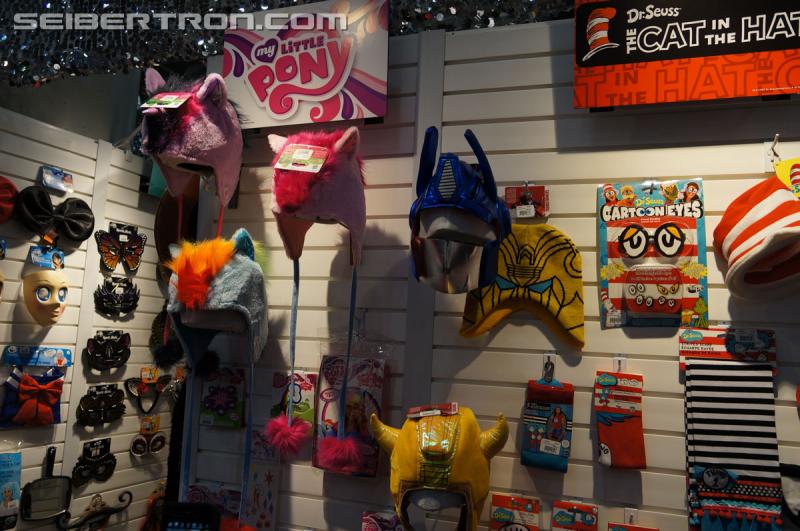 Toy Fair 2016: Miscellaneous Transformers Related Products - Transformers Event: Miscellaneous Transformers Related Products 015