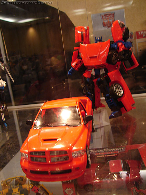 BotCon 2006: Hasbro's Toy Display Cases - Transformers Event: