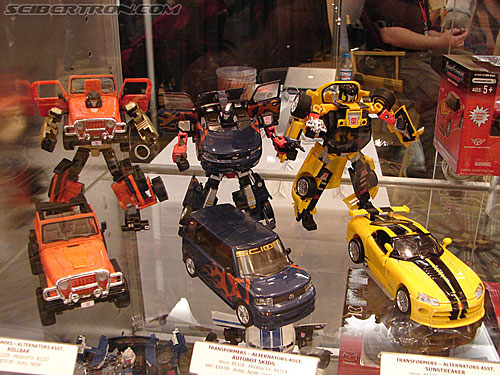 BotCon 2006: Hasbro's Toy Display Cases - Transformers Event: