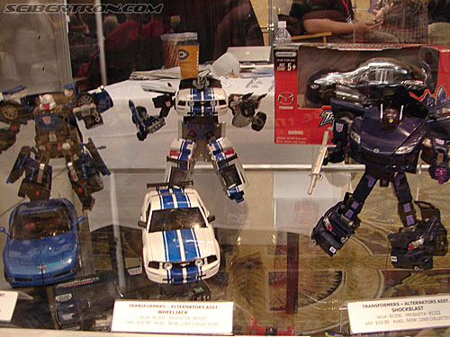 BotCon 2006: Hasbro's Toy Display Cases - Transformers Event: