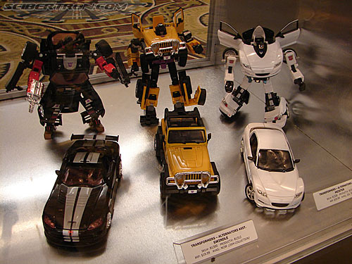 BotCon 2006: Hasbro's Toy Display Cases - Transformers Event: