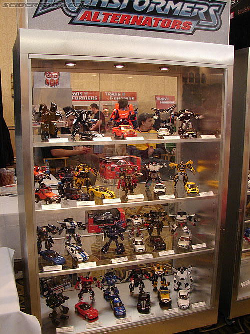 BotCon 2006: Hasbro's Toy Display Cases - Transformers Event: