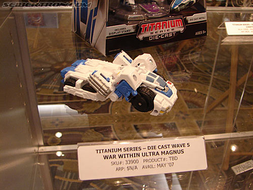 BotCon 2006: Hasbro's Toy Display Cases - Transformers Event: