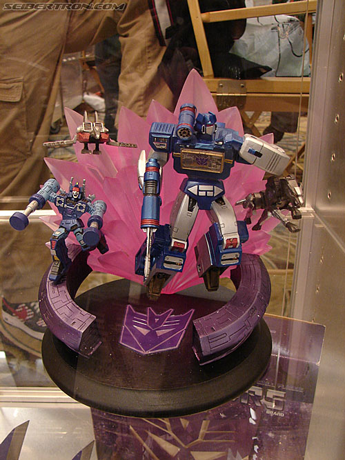 BotCon 2006: Hasbro's Toy Display Cases - Transformers Event: