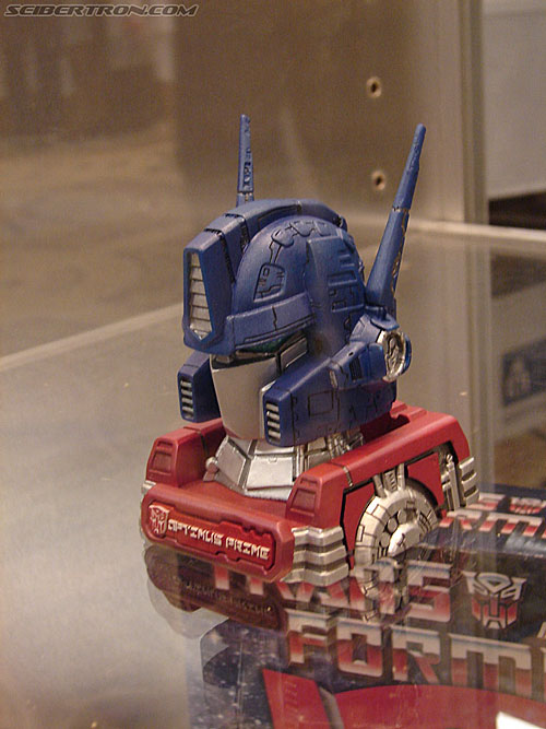 BotCon 2006: Hasbro's Toy Display Cases - Transformers Event: