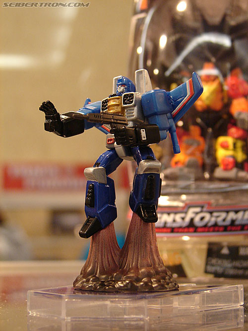 BotCon 2006 - Hasbro's Toy Display Cases