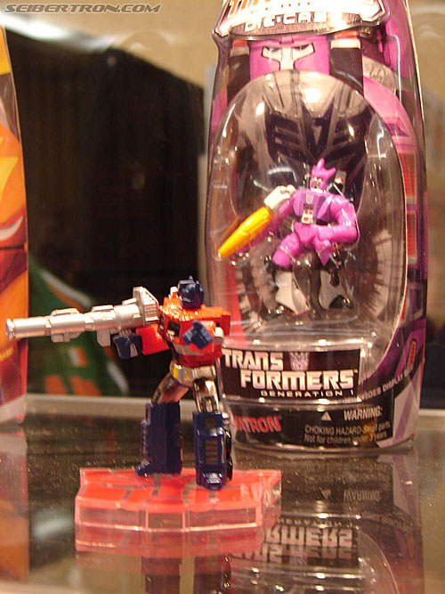 BotCon 2006: Hasbro's Toy Display Cases - Transformers Event: