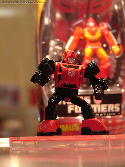 BotCon 2006: Hasbro's Toy Display Cases - Transformers Event: