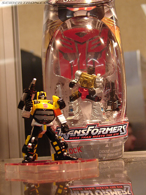 BotCon 2006 - Hasbro's Toy Display Cases