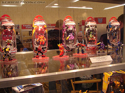 BotCon 2006: Hasbro's Toy Display Cases - Transformers Event: