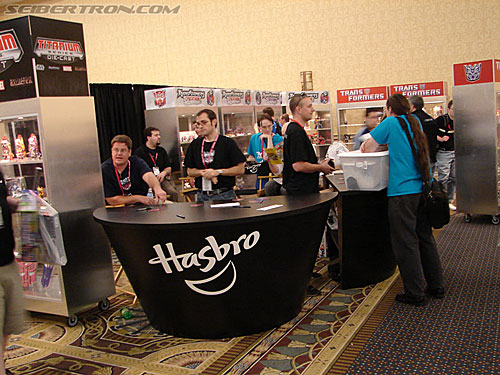 BotCon 2006: Hasbro's Toy Display Cases - Transformers Event: