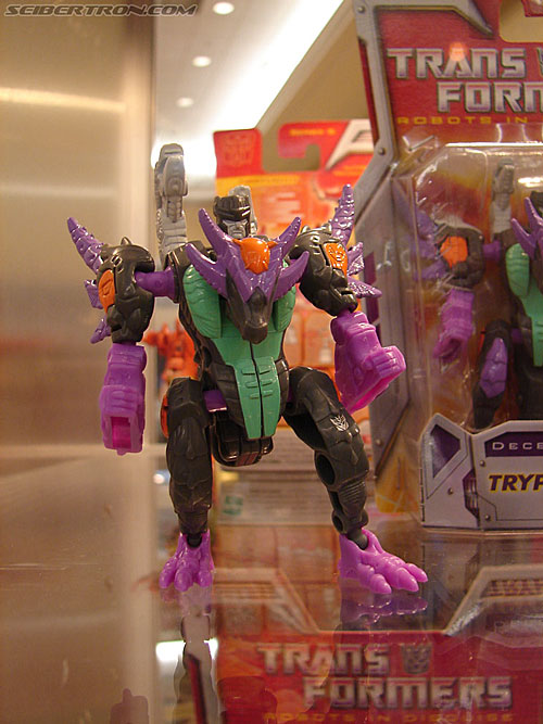 BotCon 2006: Hasbro's Toy Display Cases - Transformers Event: