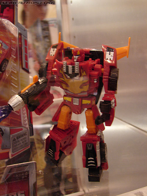 BotCon 2006: Hasbro's Toy Display Cases - Transformers Event: