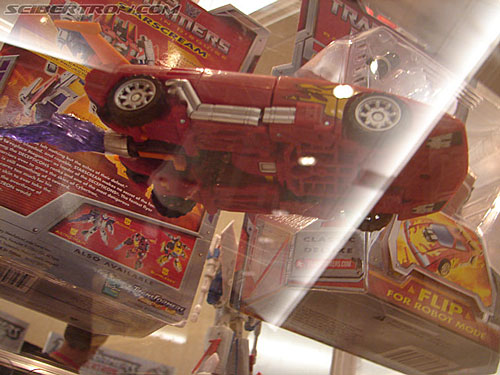 BotCon 2006: Hasbro's Toy Display Cases - Transformers Event:
