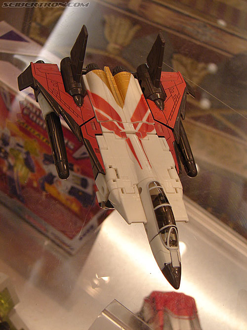 BotCon 2006: Hasbro's Toy Display Cases - Transformers Event: