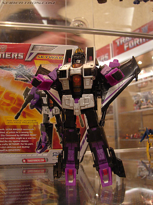 BotCon 2006: Hasbro's Toy Display Cases - Transformers Event: