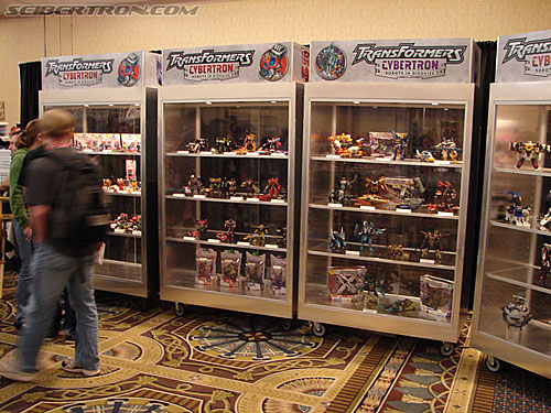 BotCon 2006: Hasbro's Toy Display Cases - Transformers Event: