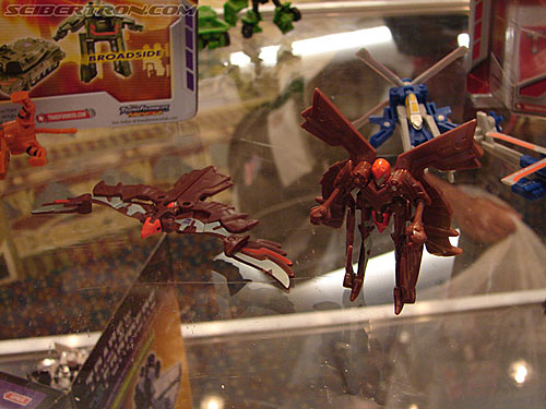 BotCon 2006: Hasbro's Toy Display Cases - Transformers Event: