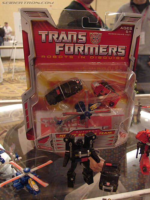 BotCon 2006: Hasbro's Toy Display Cases - Transformers Event: