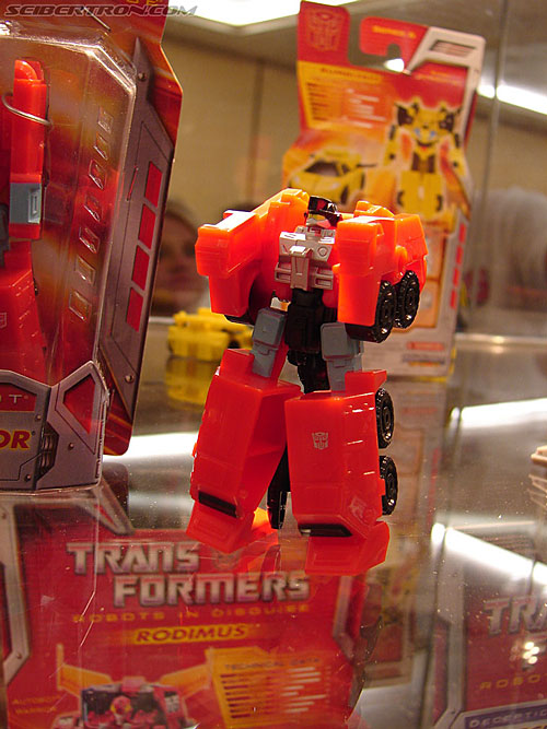 BotCon 2006: Hasbro's Toy Display Cases - Transformers Event: