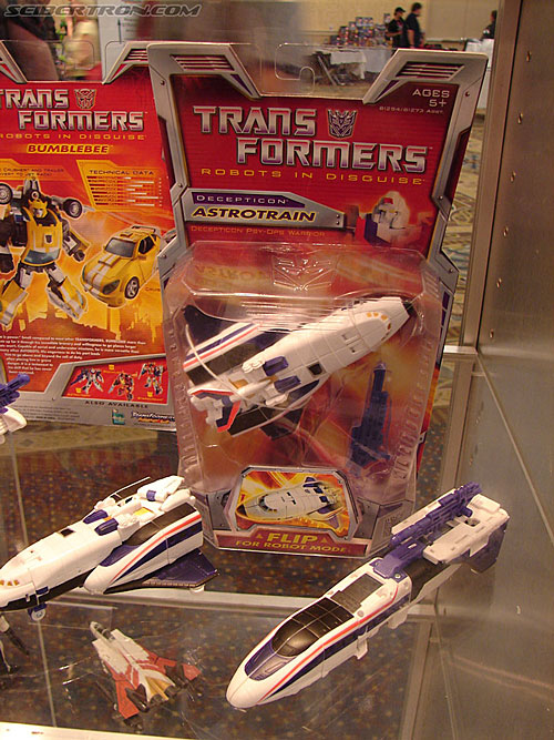 BotCon 2006: Hasbro's Toy Display Cases - Transformers Event: