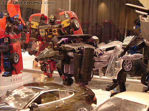 BotCon 2006: Hasbro's Toy Display Cases - Transformers Event: