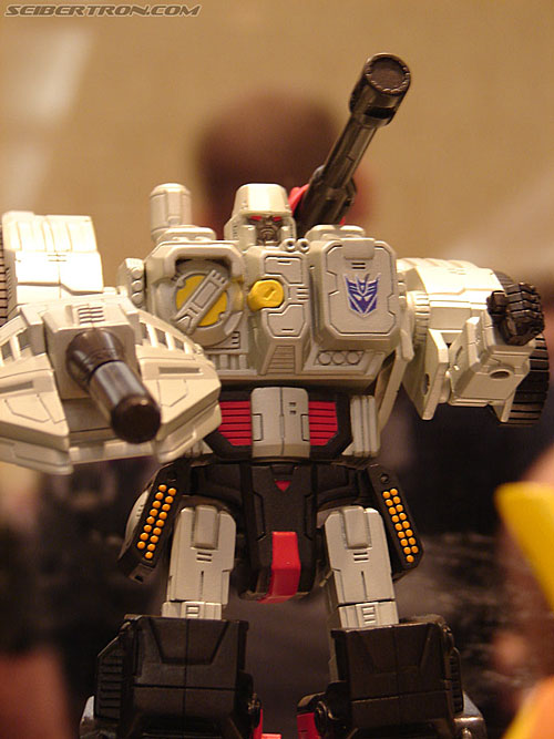 BotCon 2006: Hasbro's Toy Display Cases - Transformers Event:
