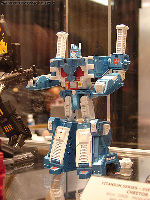 BotCon 2006: Hasbro's Toy Display Cases - Transformers Event: