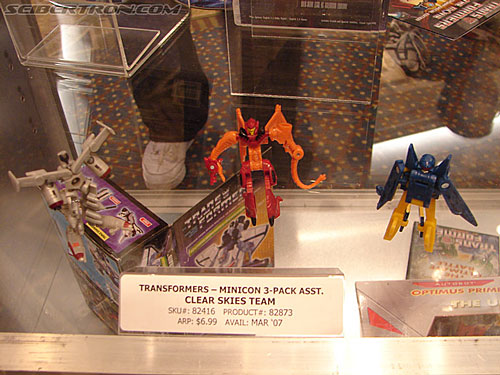 BotCon 2006: Hasbro's Toy Display Cases - Transformers Event: