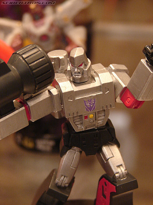BotCon 2006: Hasbro's Toy Display Cases - Transformers Event:
