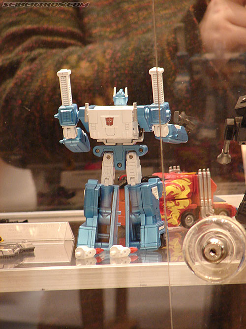 BotCon 2006: Hasbro's Toy Display Cases - Transformers Event: