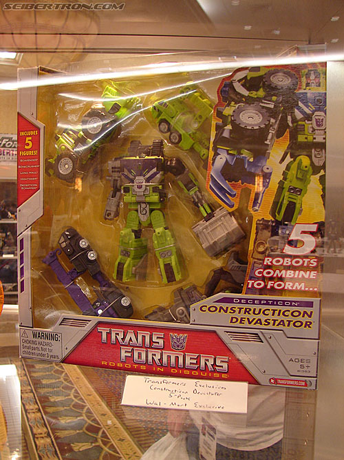 BotCon 2006: Hasbro's Toy Display Cases - Transformers Event: