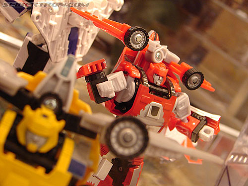 BotCon 2006: Hasbro's Toy Display Cases - Transformers Event: