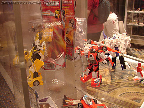 BotCon 2006: Hasbro's Toy Display Cases - Transformers Event: