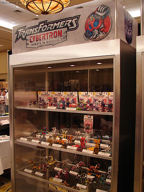BotCon 2006: Hasbro's Toy Display Cases - Transformers Event: