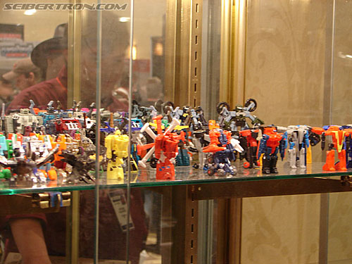 BotCon 2006: Hasbro's Toy Display Cases - Transformers Event: