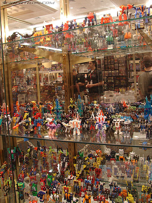 BotCon 2006: Hasbro's Toy Display Cases - Transformers Event: