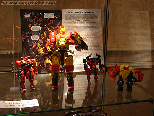 BotCon 2006: Hasbro's Toy Display Cases - Transformers Event: