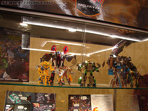 BotCon 2006: Hasbro's Toy Display Cases - Transformers Event: