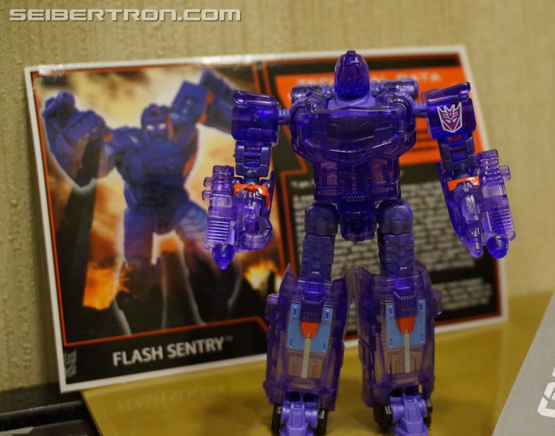 Botcon 2016: Dawn of the Predacus Box Set plus Attendee figure - Transformers Event: Dawn Of Predacus Box Set+attendee Figure 027